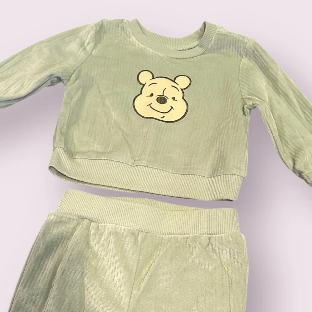 NWOT Disney Baby Light Green Winnie the Pooh Soft Fabric Outfit Size 12 Months